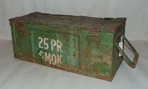 Mortar_Ammunition_Box_25_Pounder_Smoke_Shells